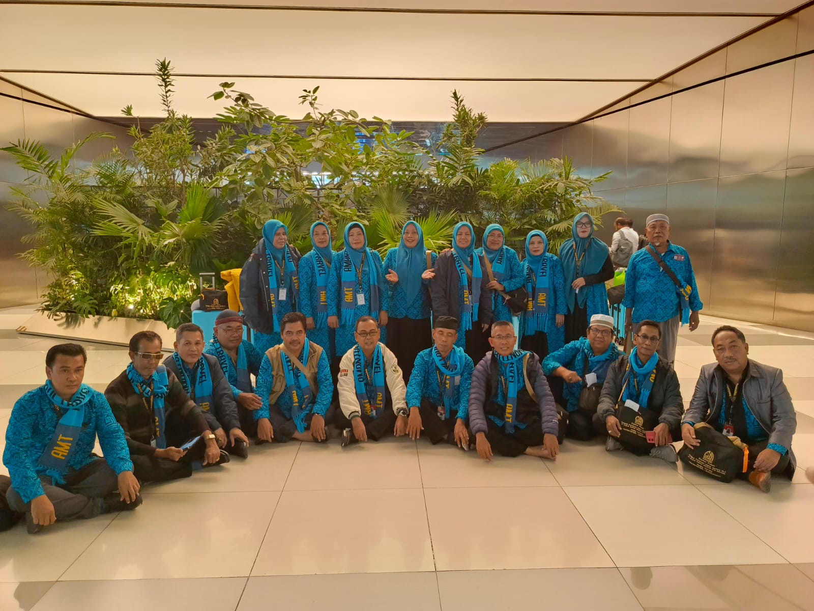Bandara Soekarno Hatta - Keberangkatan Umrah Lombok